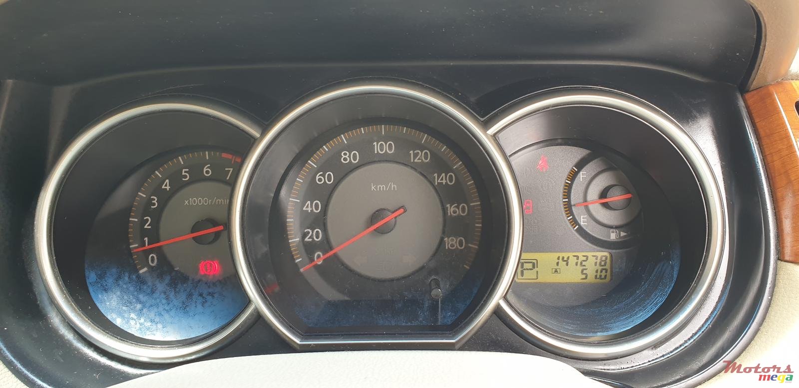 2005' Nissan Tiida photo #6