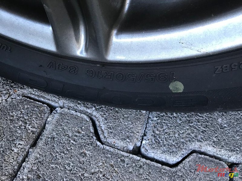 2018' Toyota Vitz RS photo #2