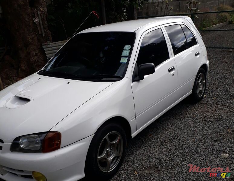 1998' Toyota Starlet Glanza photo #6