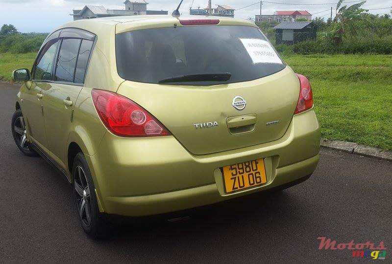 2006' Nissan Tiida photo #2