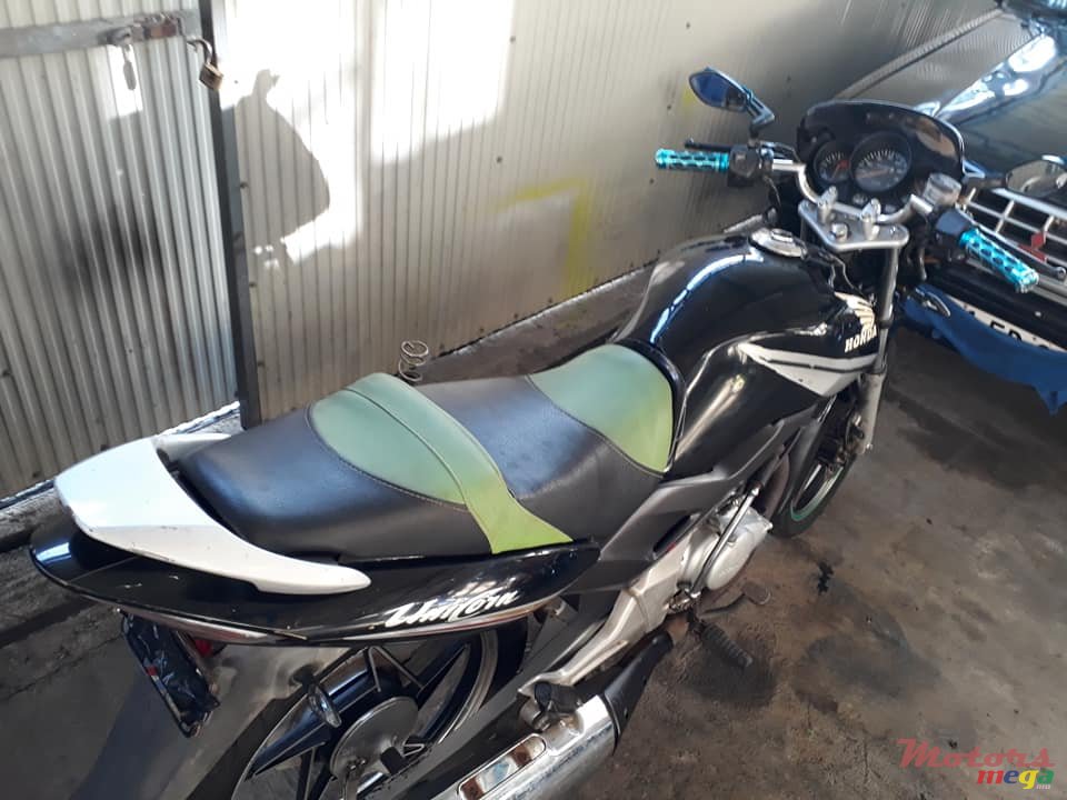 2008' Honda Unicorn photo #6