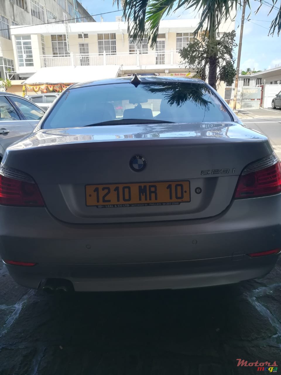 2010' BMW 523 photo #2