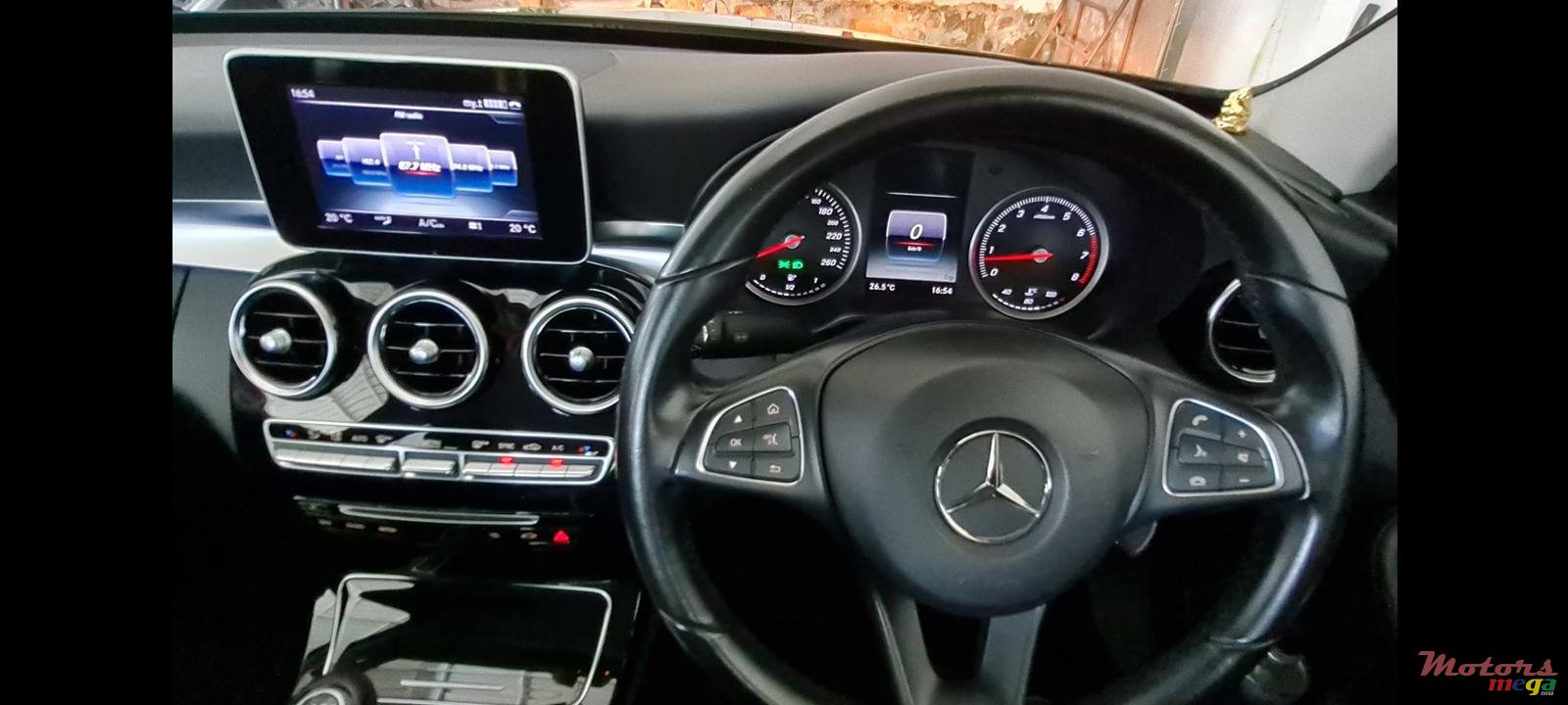2014' Mercedes-Benz C-Class W205 photo #4