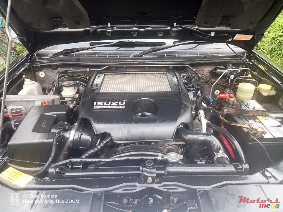 2009' Isuzu KB Series KB300 LX AUTOMATIC photo #7