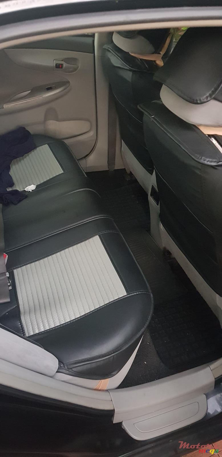 2009' Toyota Corolla photo #2