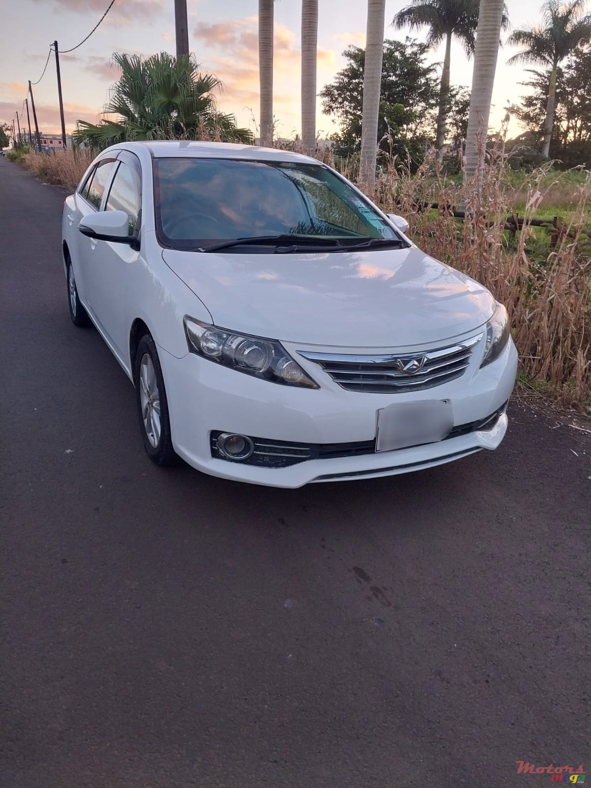 2014' Toyota photo #2