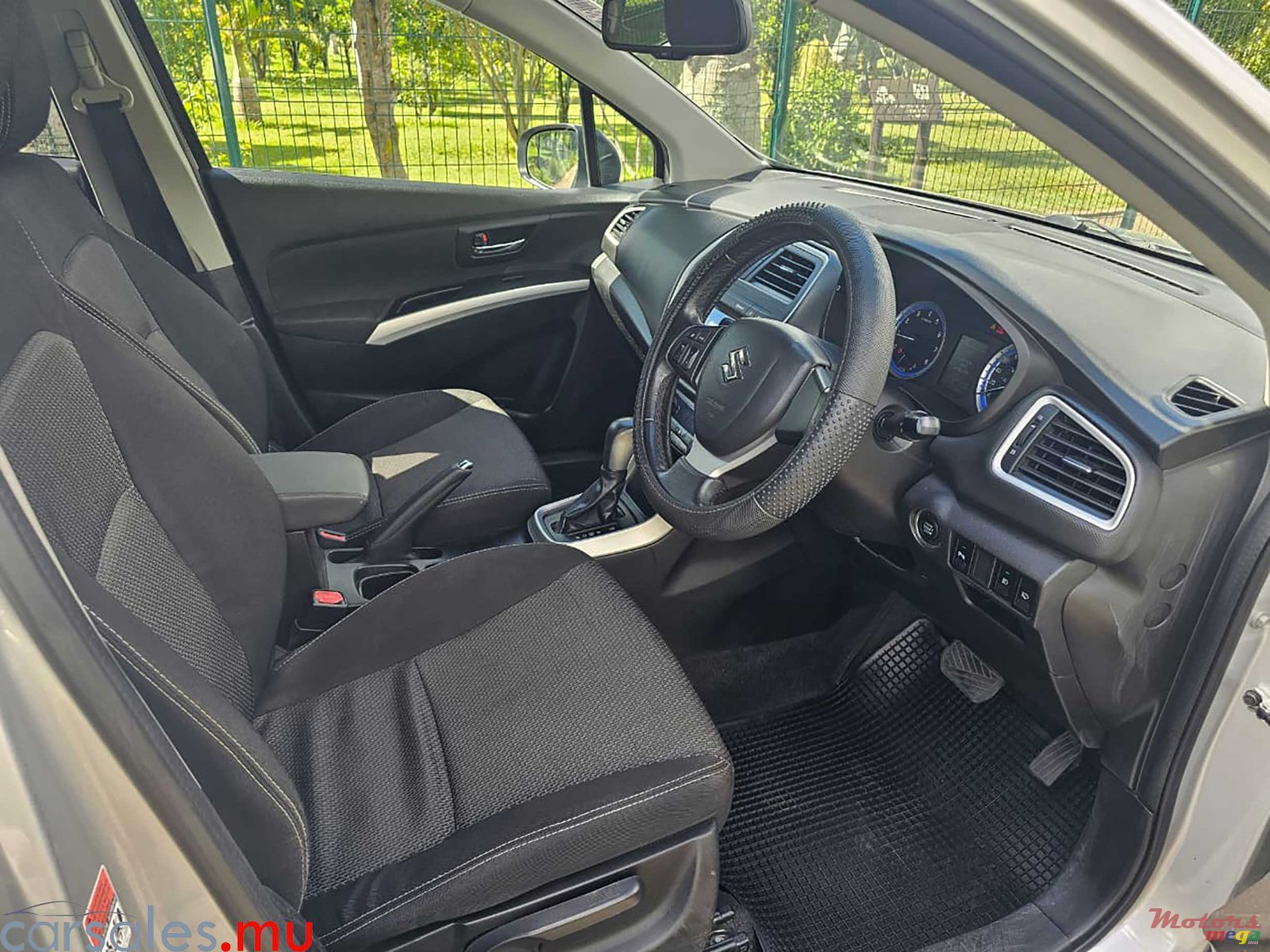 2015' Suzuki SX4 S-Cross 1.6 photo #5