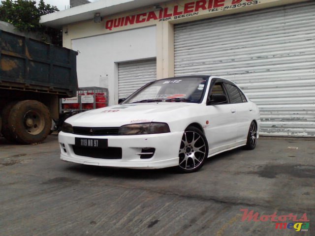 1997' Mitsubishi Lancer sport photo #1