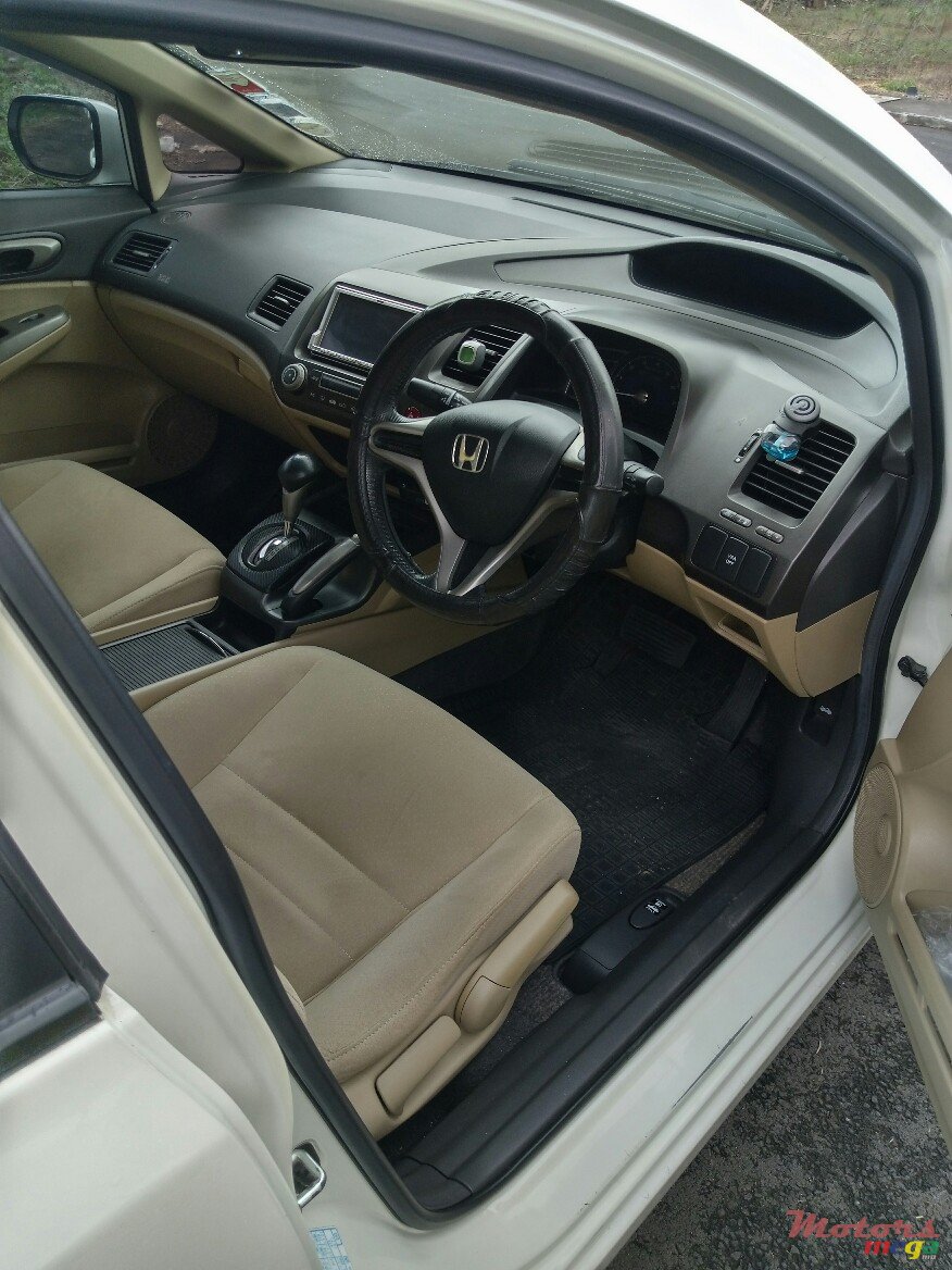 2008' Honda Civic Hybrid photo #4