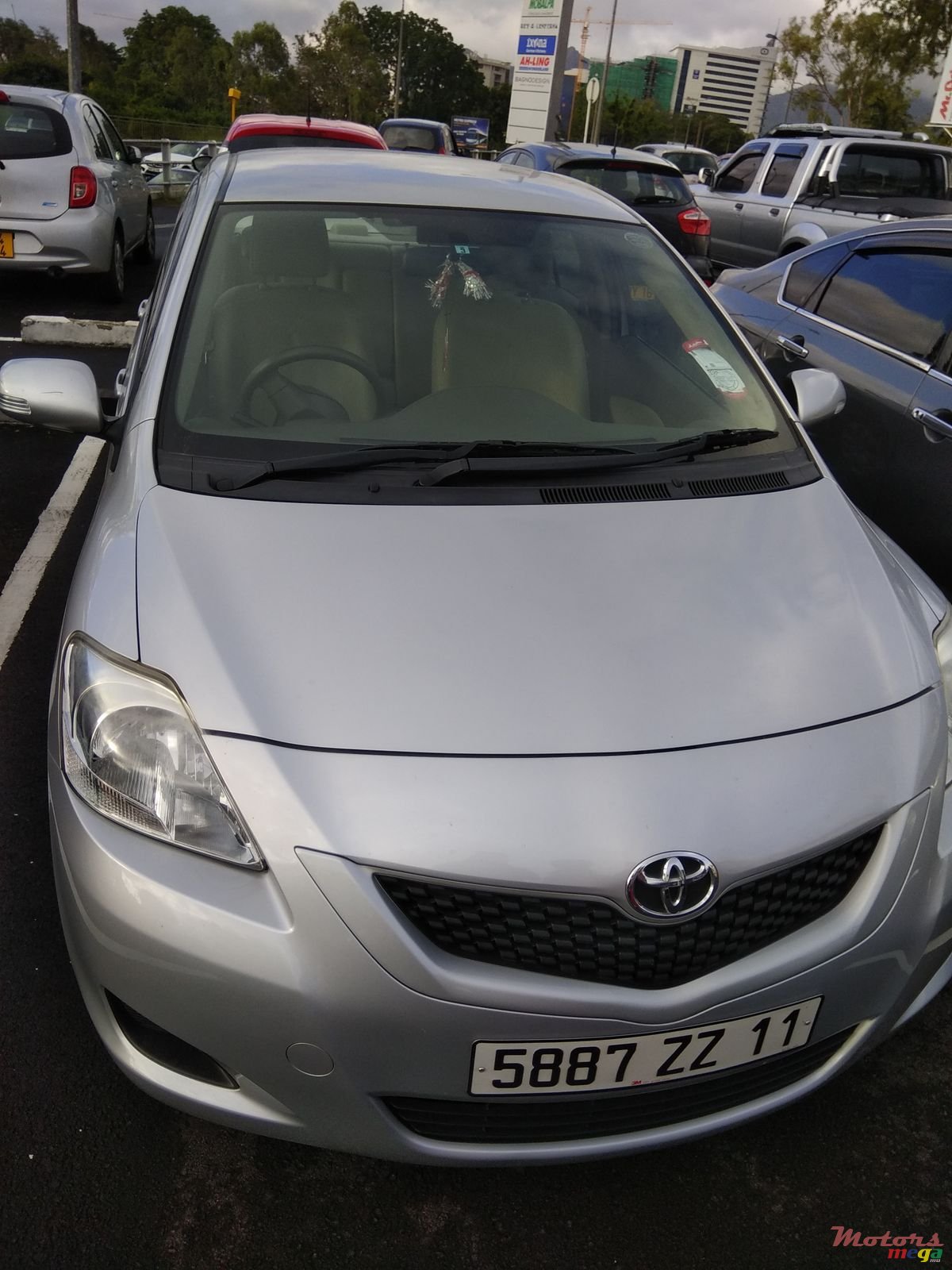 2011' Toyota Axio Belta 1.3 sedan photo #3