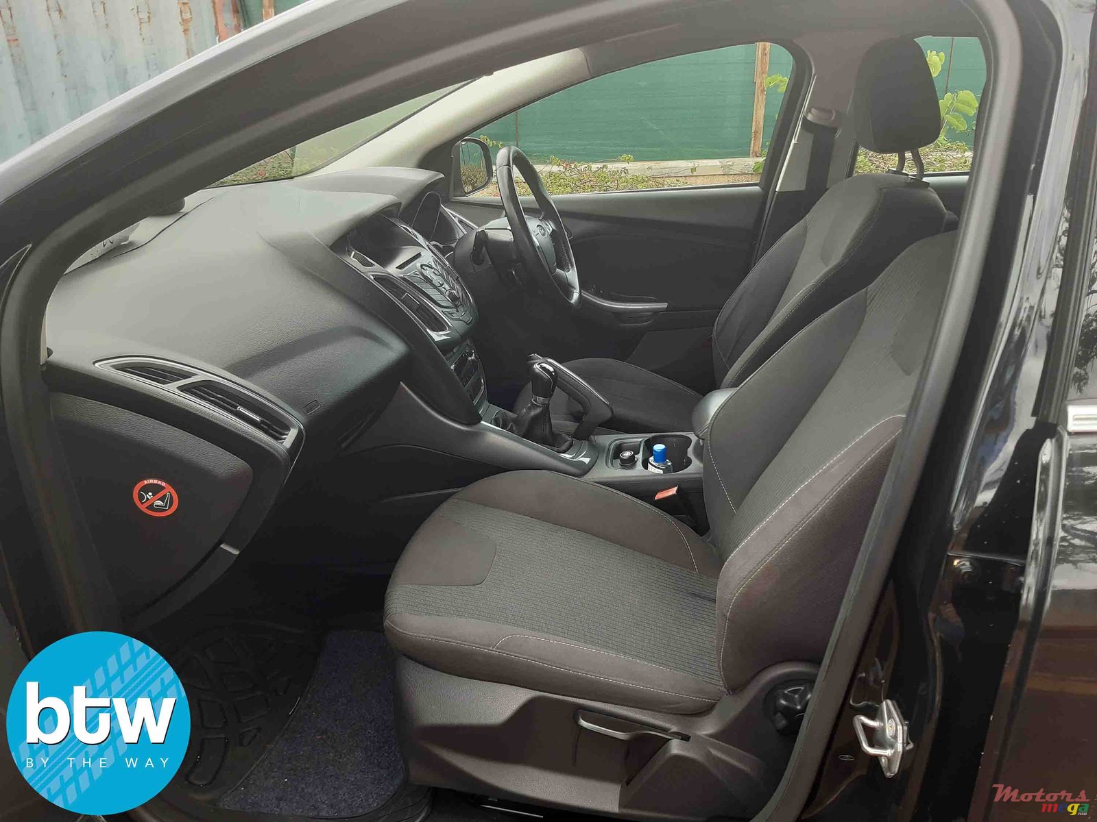 2012' Ford Focus photo #3