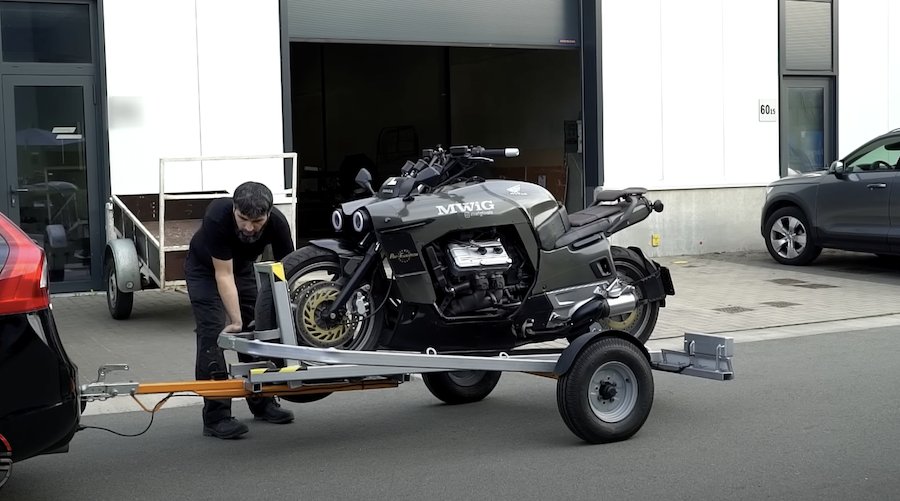 This Guy Solved Solo Motorcycle Hauling, Built His Own Trailer