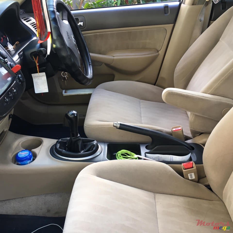 2005' Honda Civic photo #1