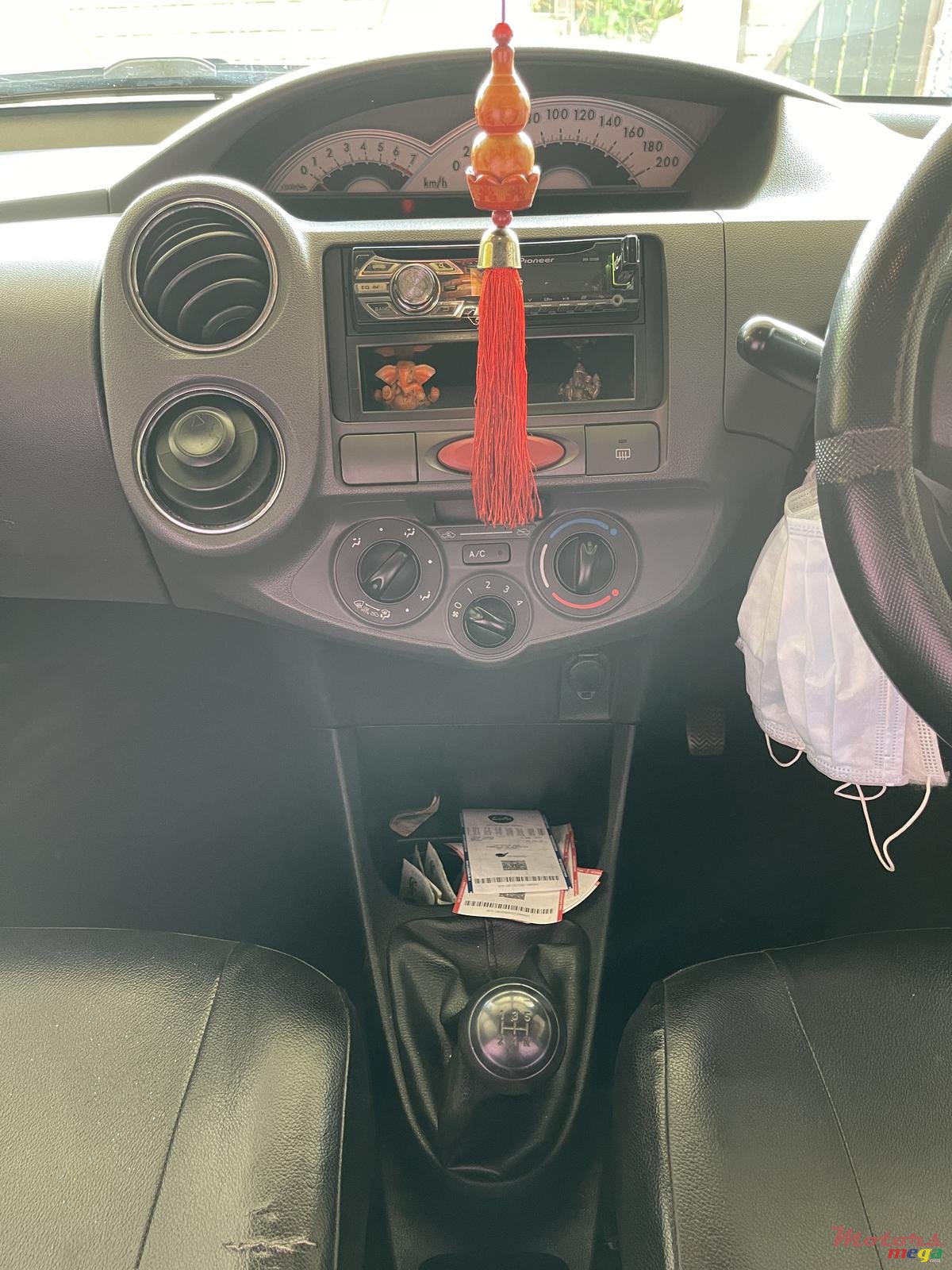 2013' Toyota Ethios photo #3