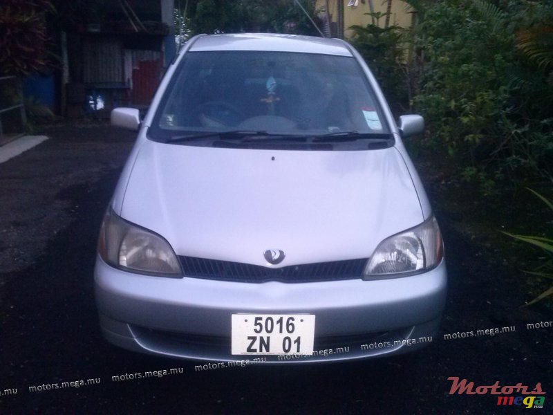 2001' Toyota photo #1