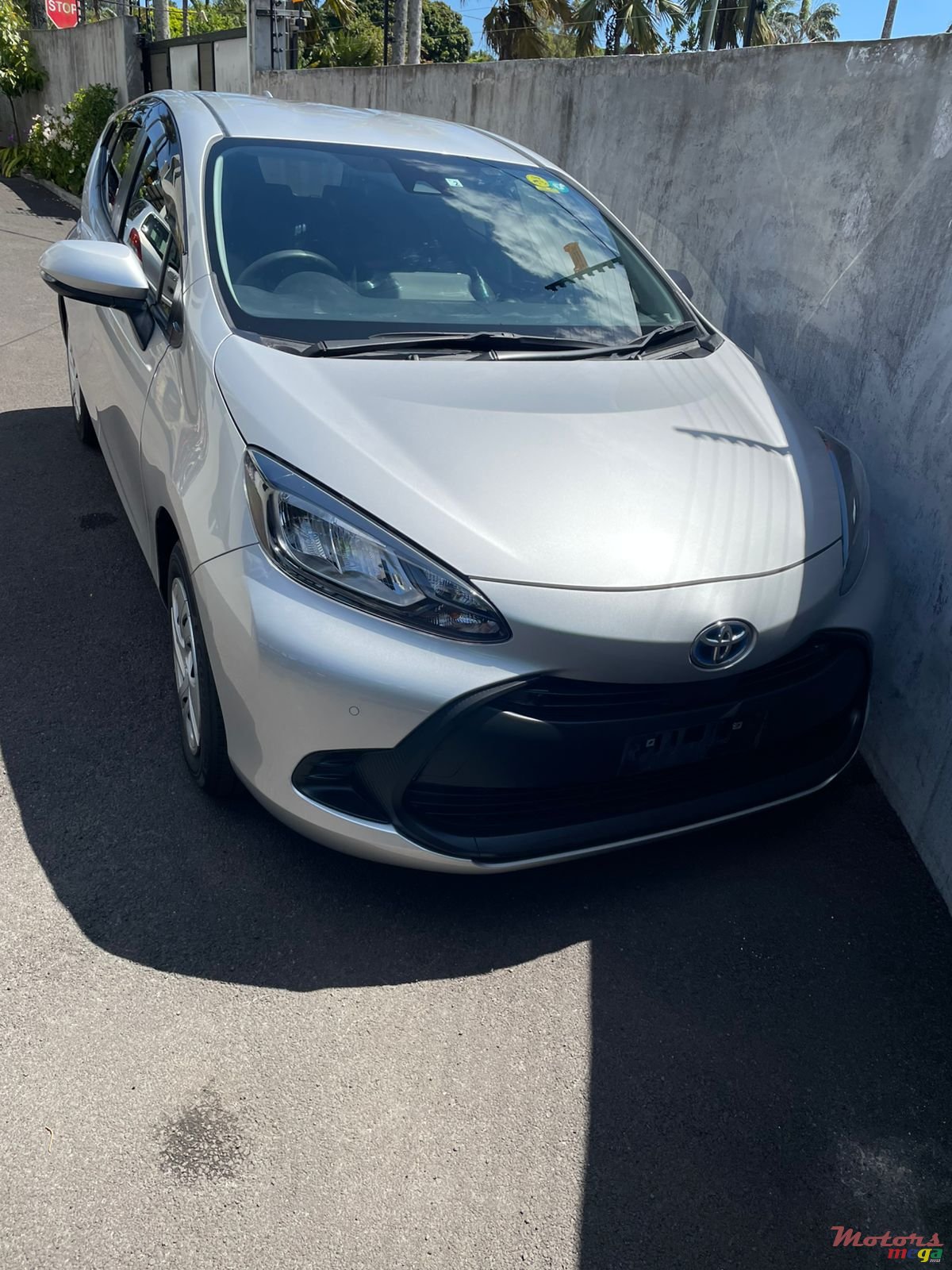 2022' Toyota Aqua photo #1