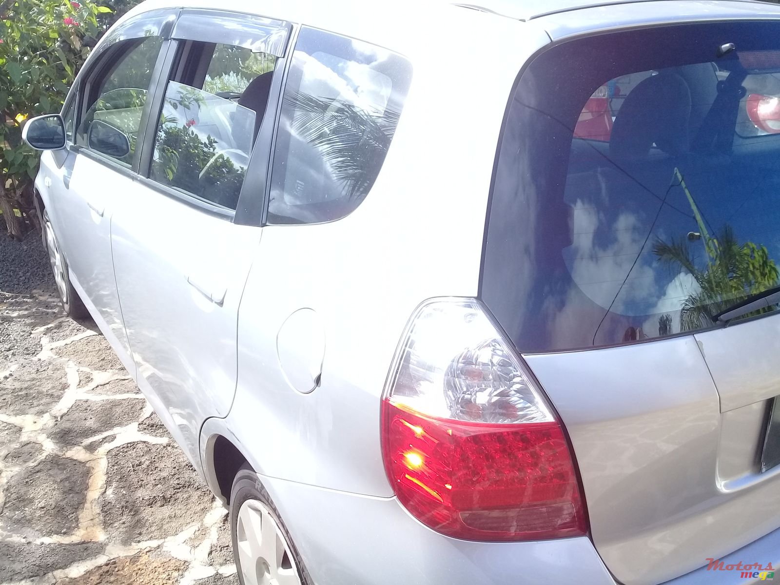 2006' Honda Fit photo #2