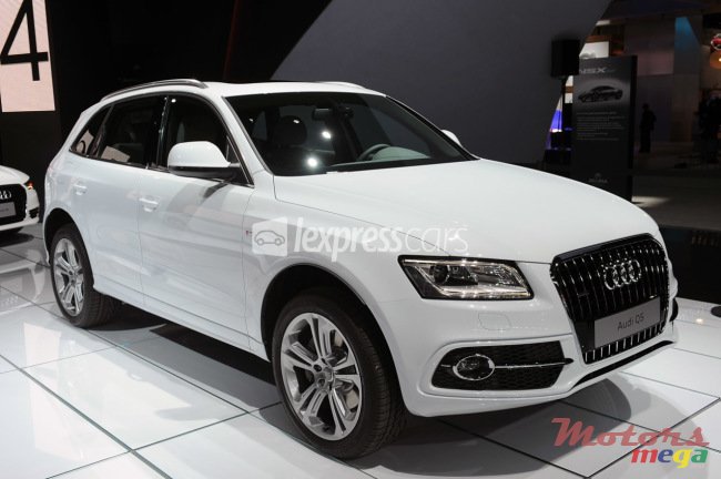 2011' Audi Q5 photo #1