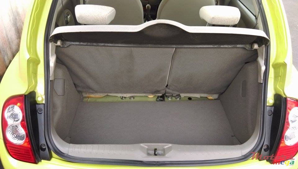 2006' Nissan March manual photo #5