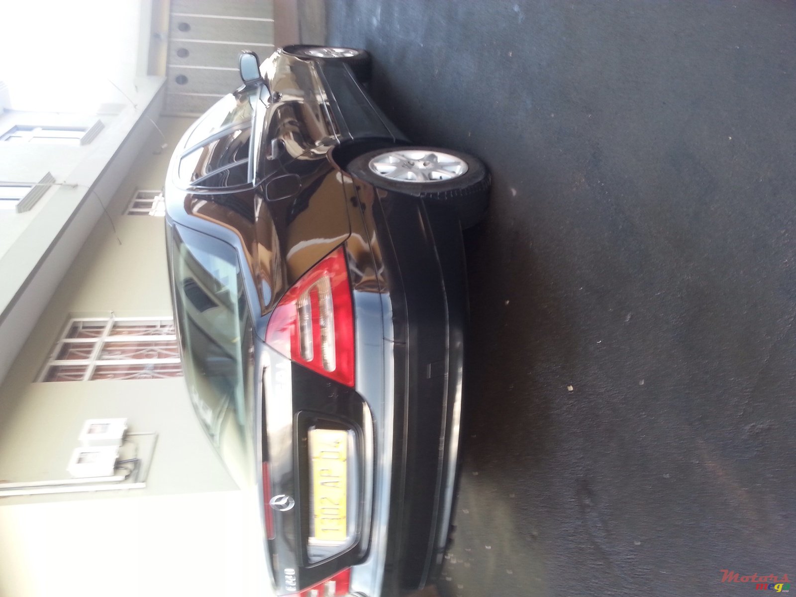 2004' Mercedes-Benz 220 photo #3