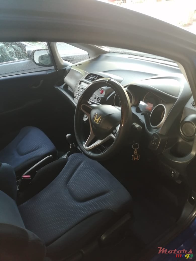 2009' Honda Jazz photo #4