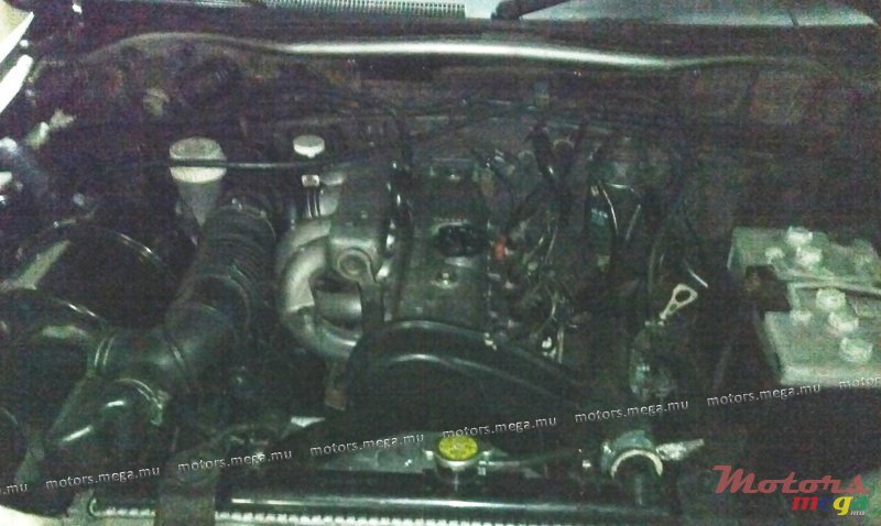 2000' Mitsubishi photo #5