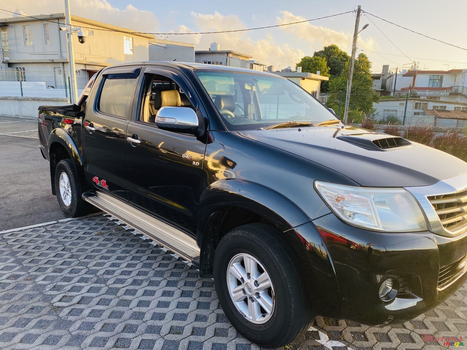 2014' Toyota Hilux Raider photo #4