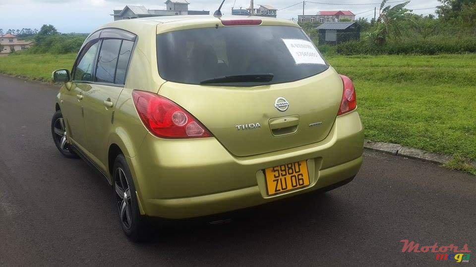 2006' Nissan Tiida photo #2