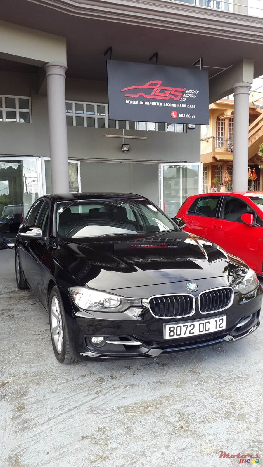 2012' BMW 3 Series photo #1