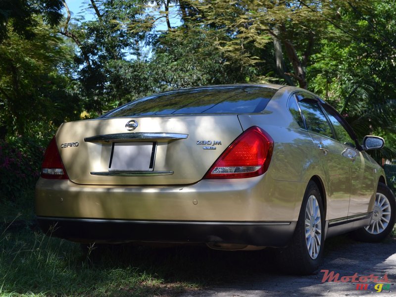 2005' Nissan Cefiro photo #2