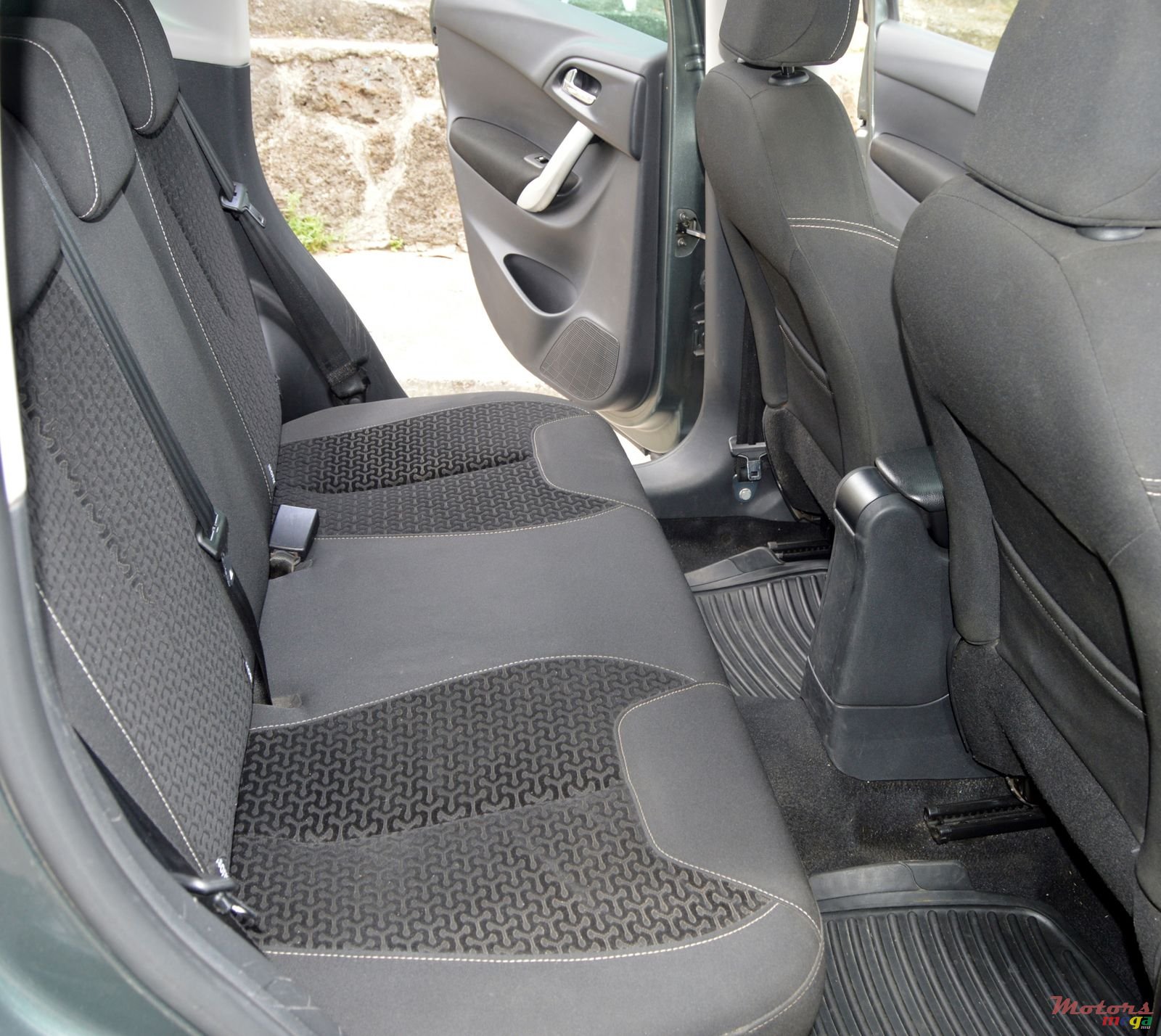 2010' Citroen C3 photo #7