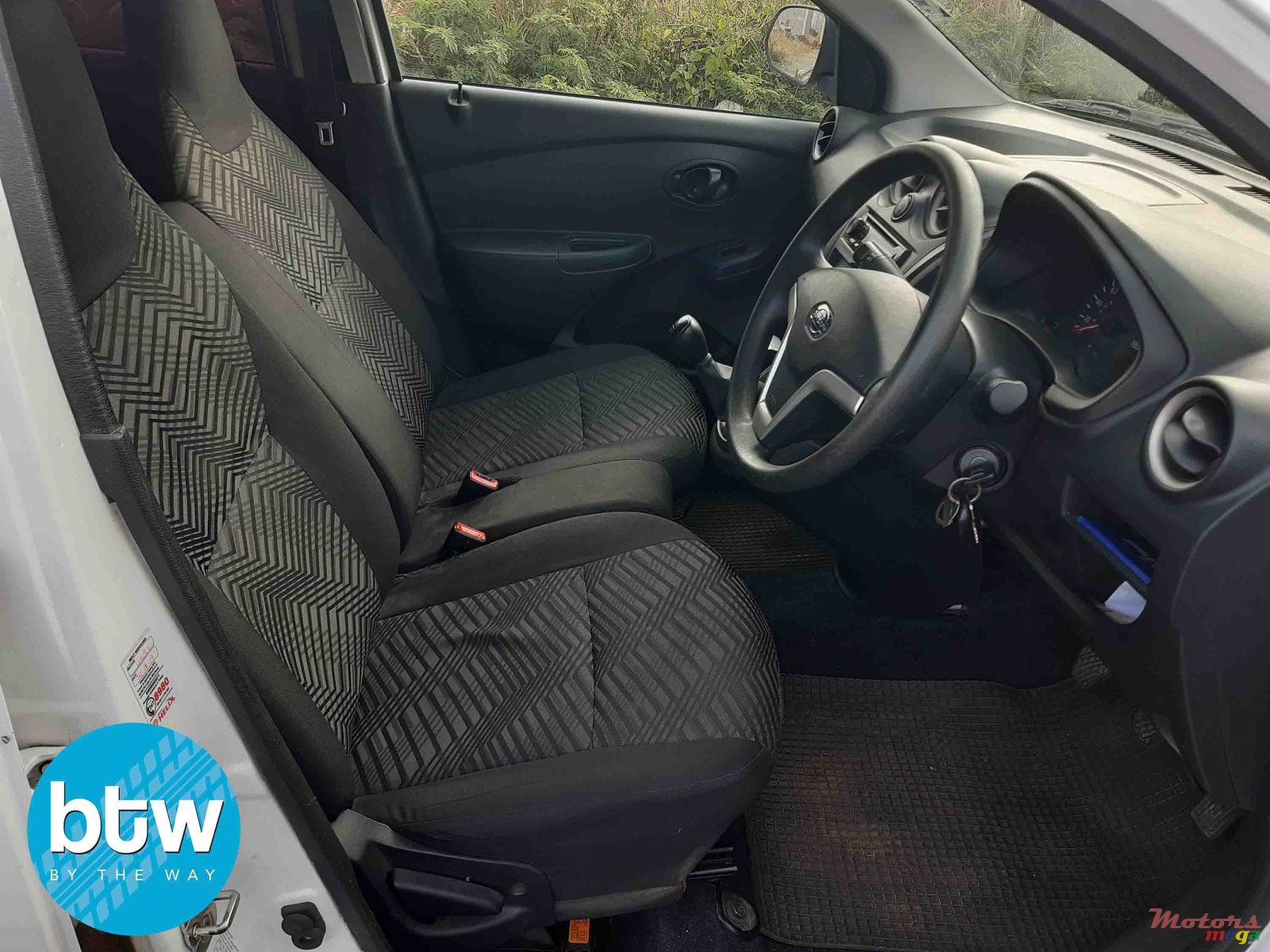 2017' Datsun Go+ photo #3