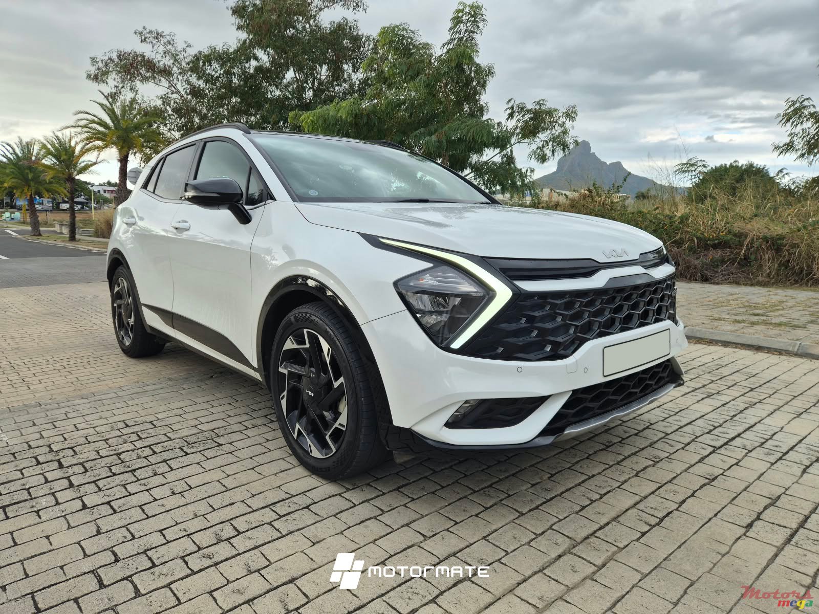 2023' Kia Sportage GTLINE photo #1