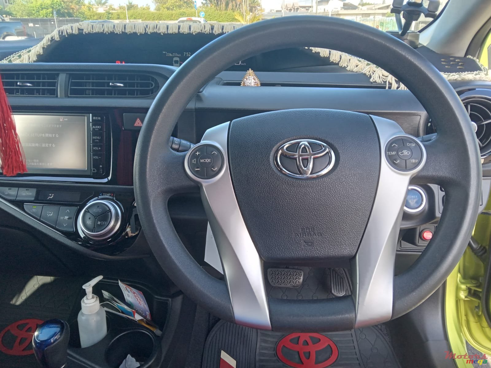 2016' Toyota Aqua photo #7