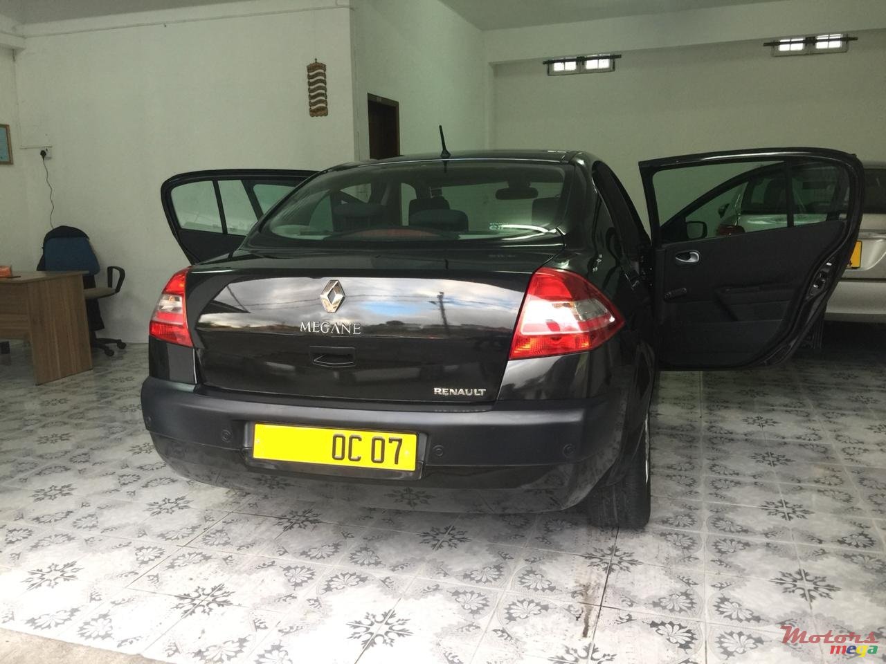 2007' Renault Megane photo #2