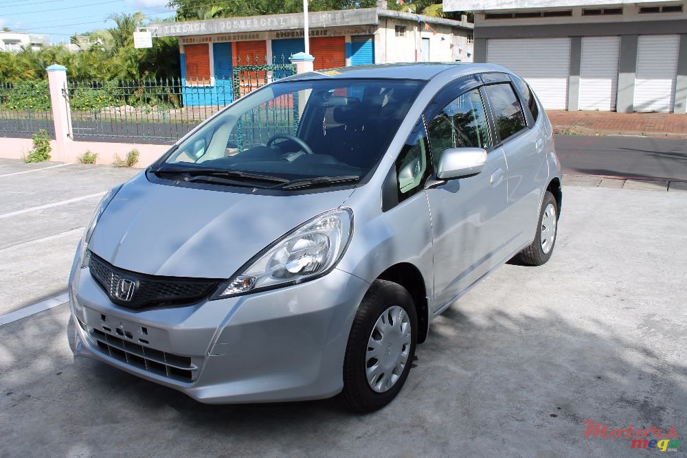 2011' Honda Fit photo #1