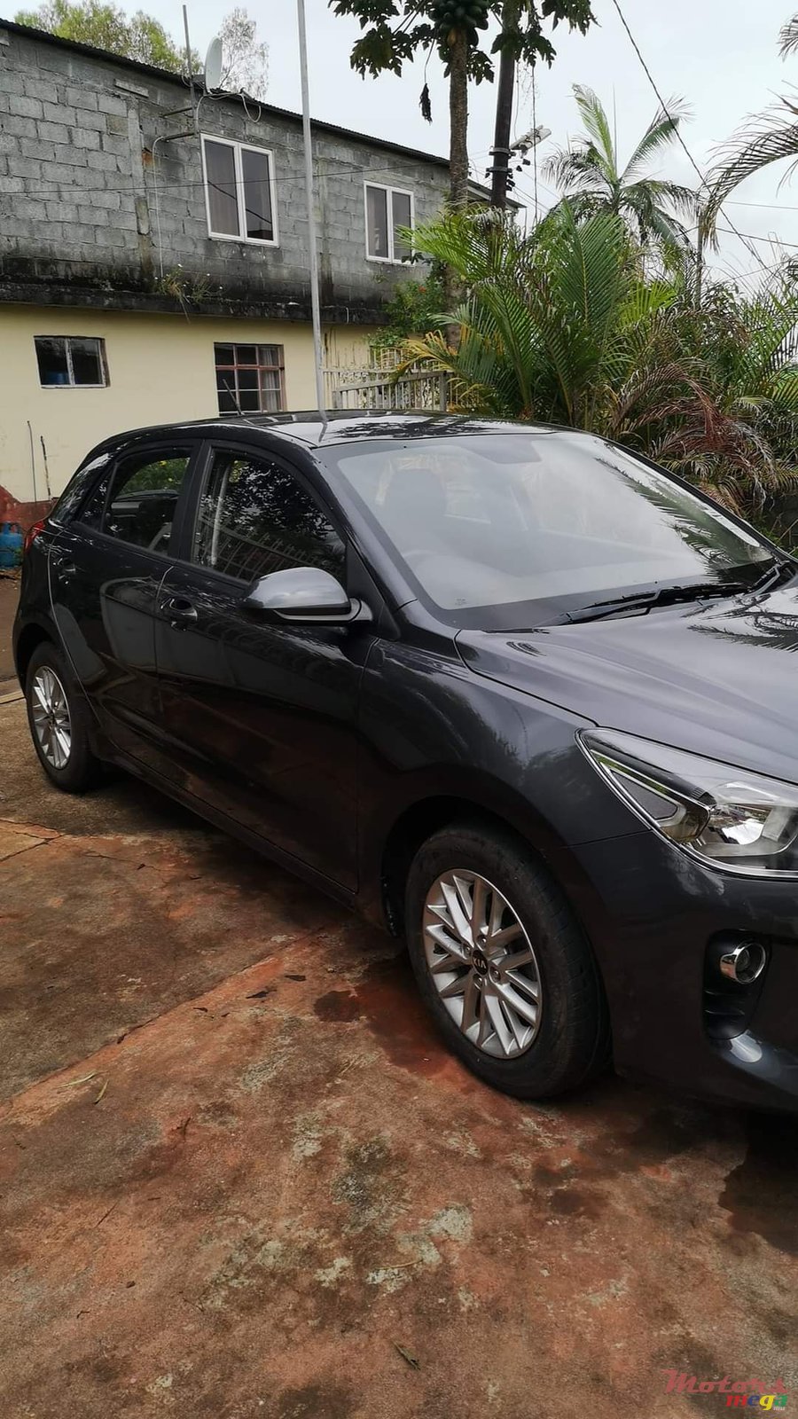 2019' Kia Rio photo #2