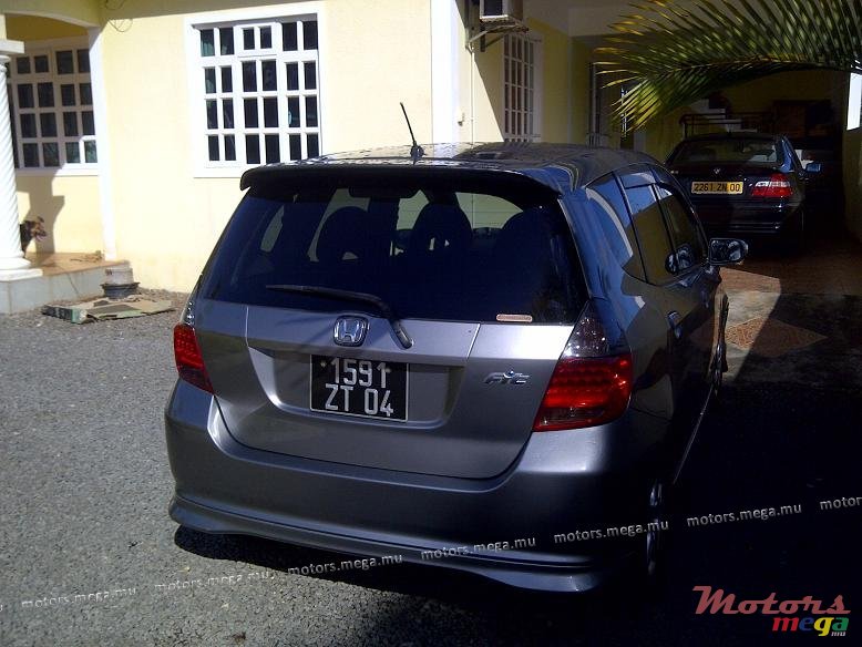 2004' Honda Fit RS photo #3