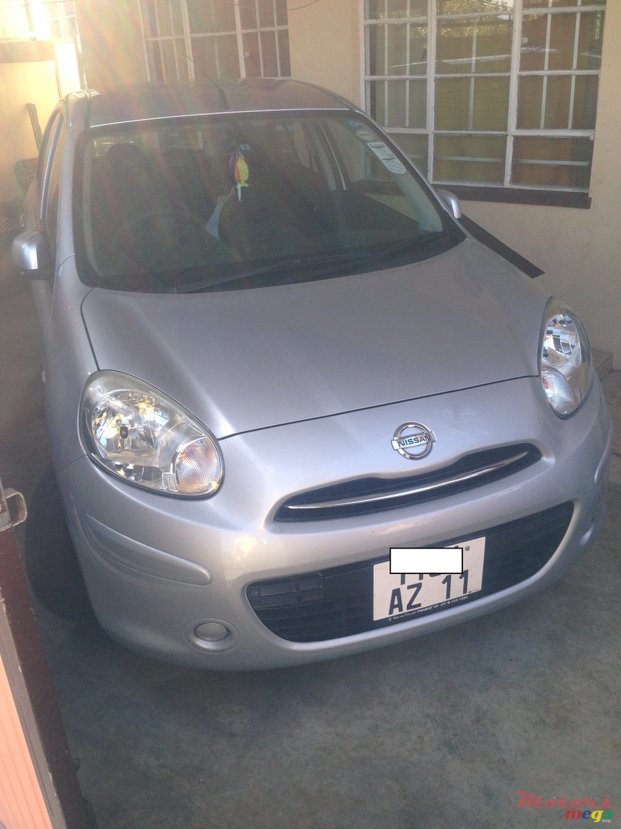 2011' Nissan photo #2