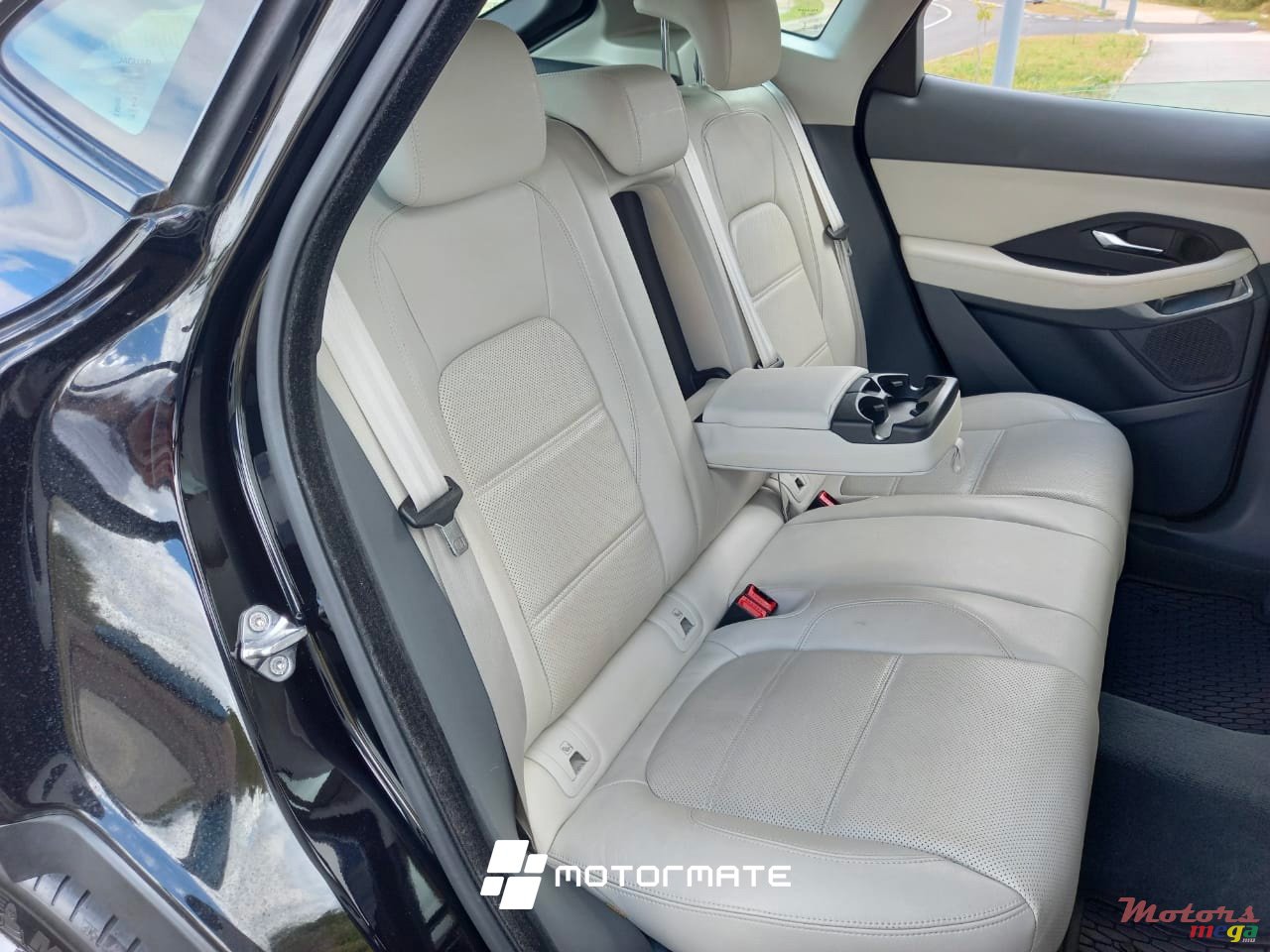 2019' Jaguar E-Pace photo #4