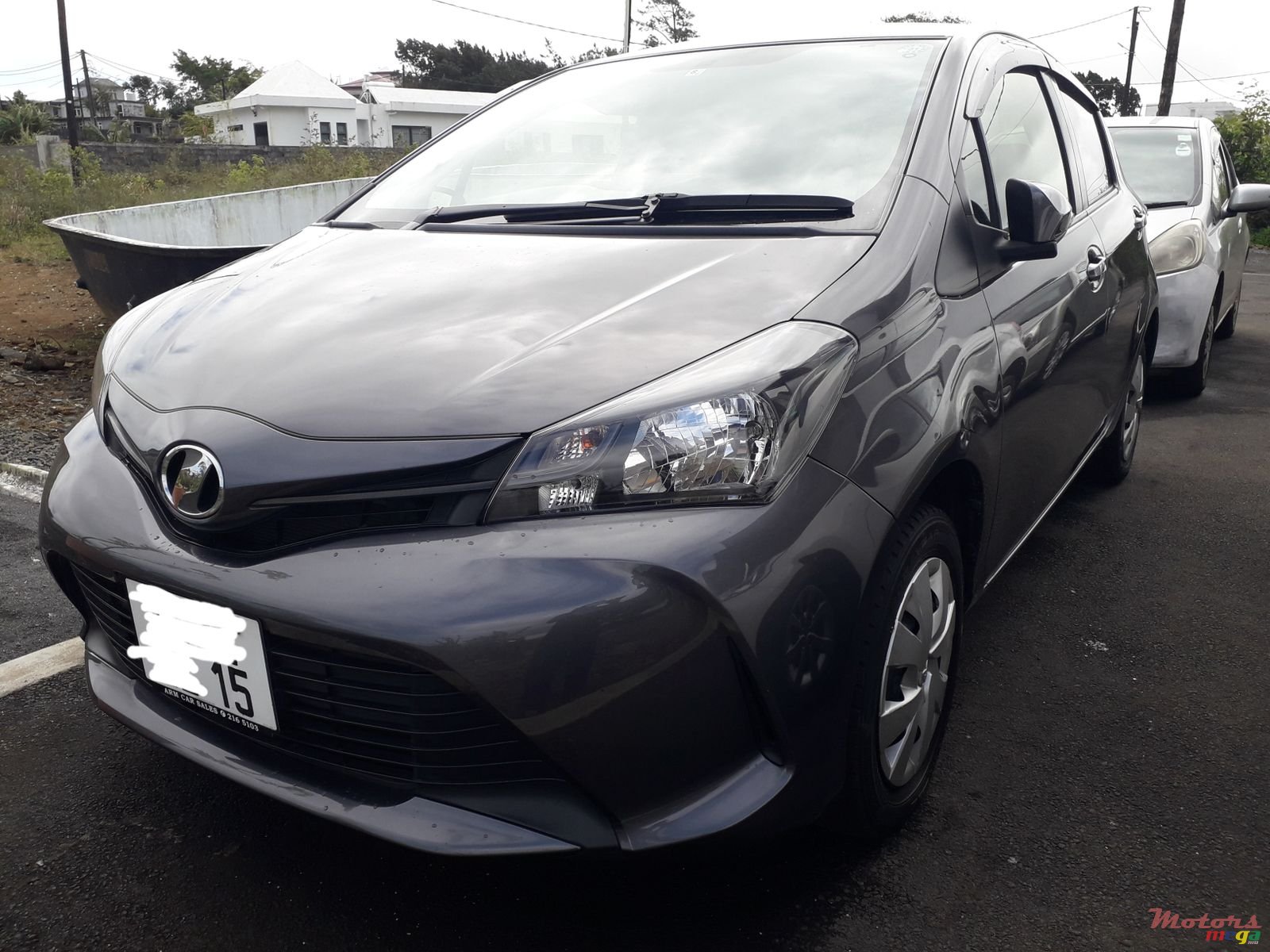 2015' Toyota Vitz 1.0 photo #2