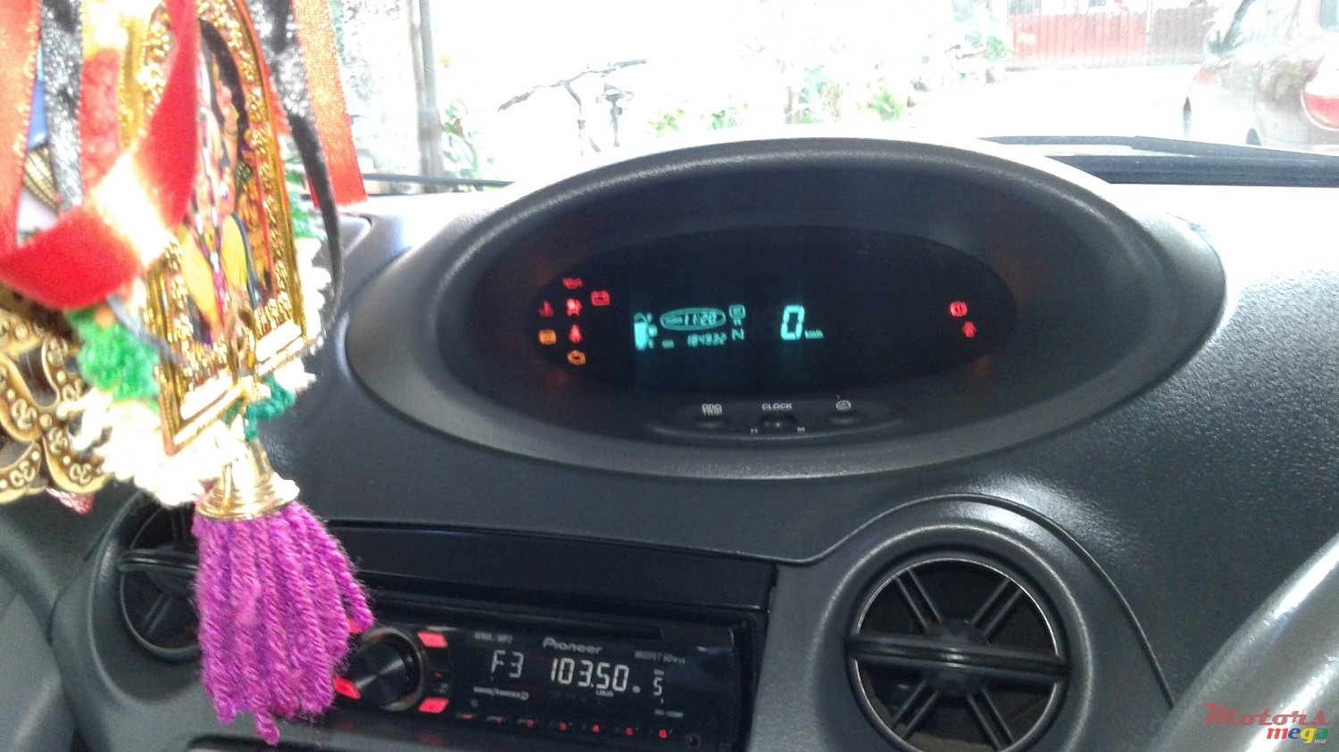 2002' Toyota photo #3