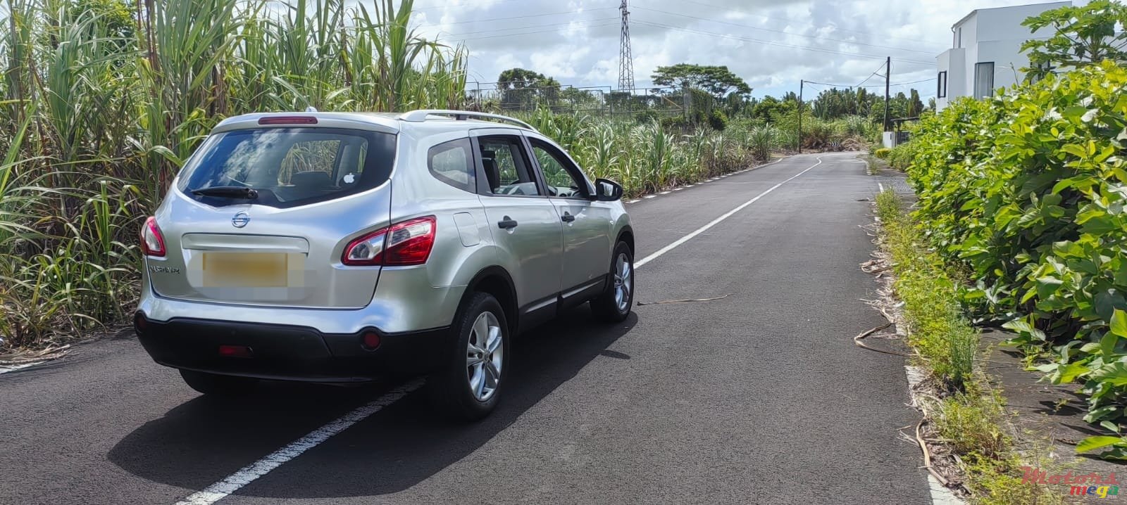 2012' Nissan Qashqai+2 photo #3