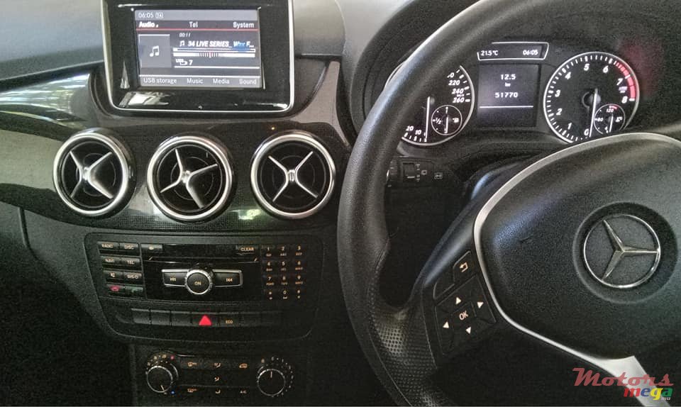 2016' Mercedes-Benz B 200 photo #2