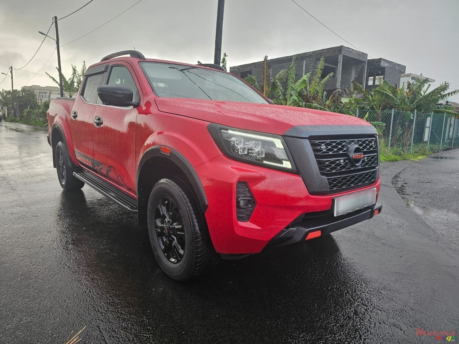 2022' Nissan Navara Pro 4X photo #1