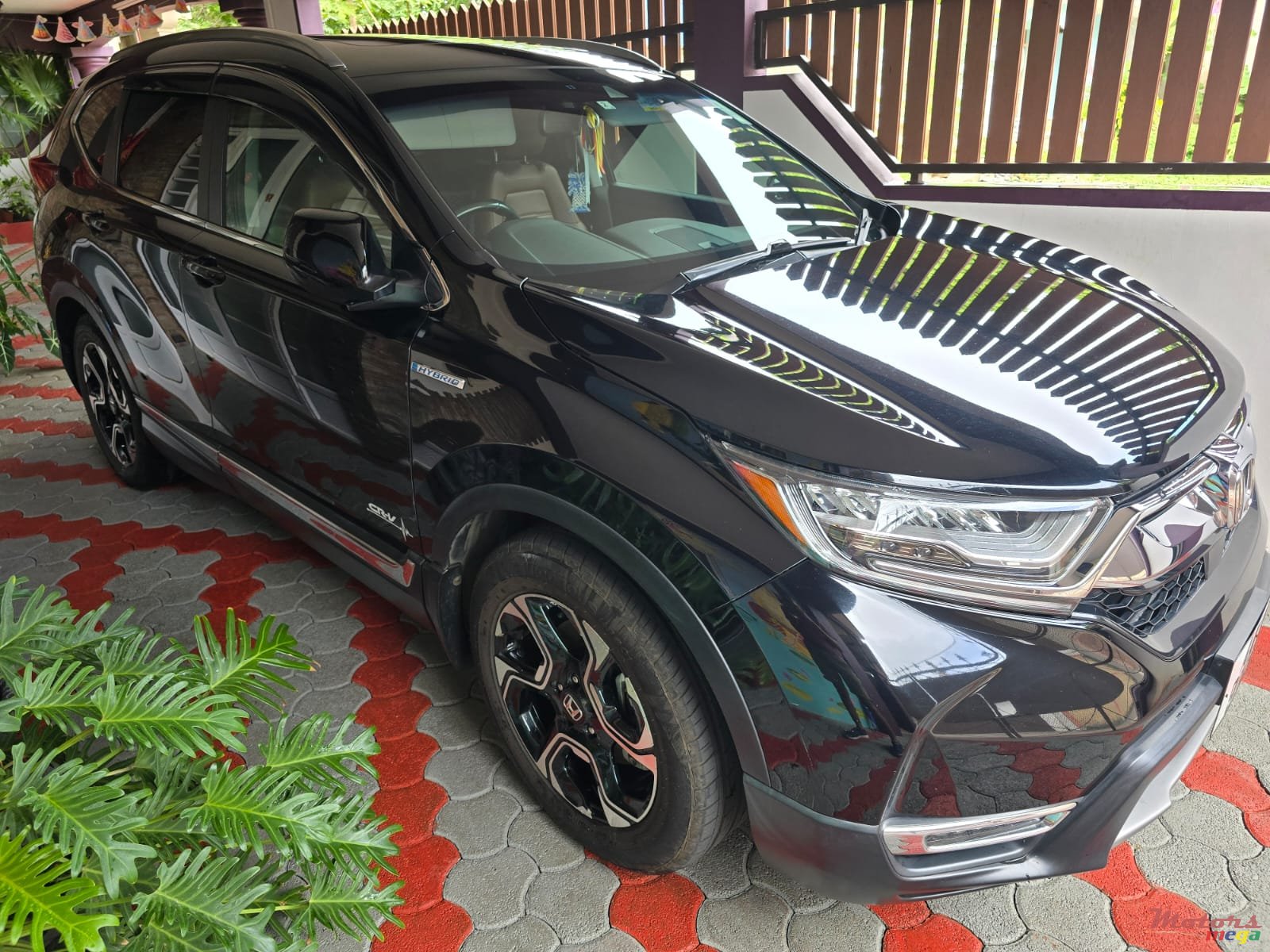 2020' Honda CR-V Hybrid, Masterpiece Edition photo #1