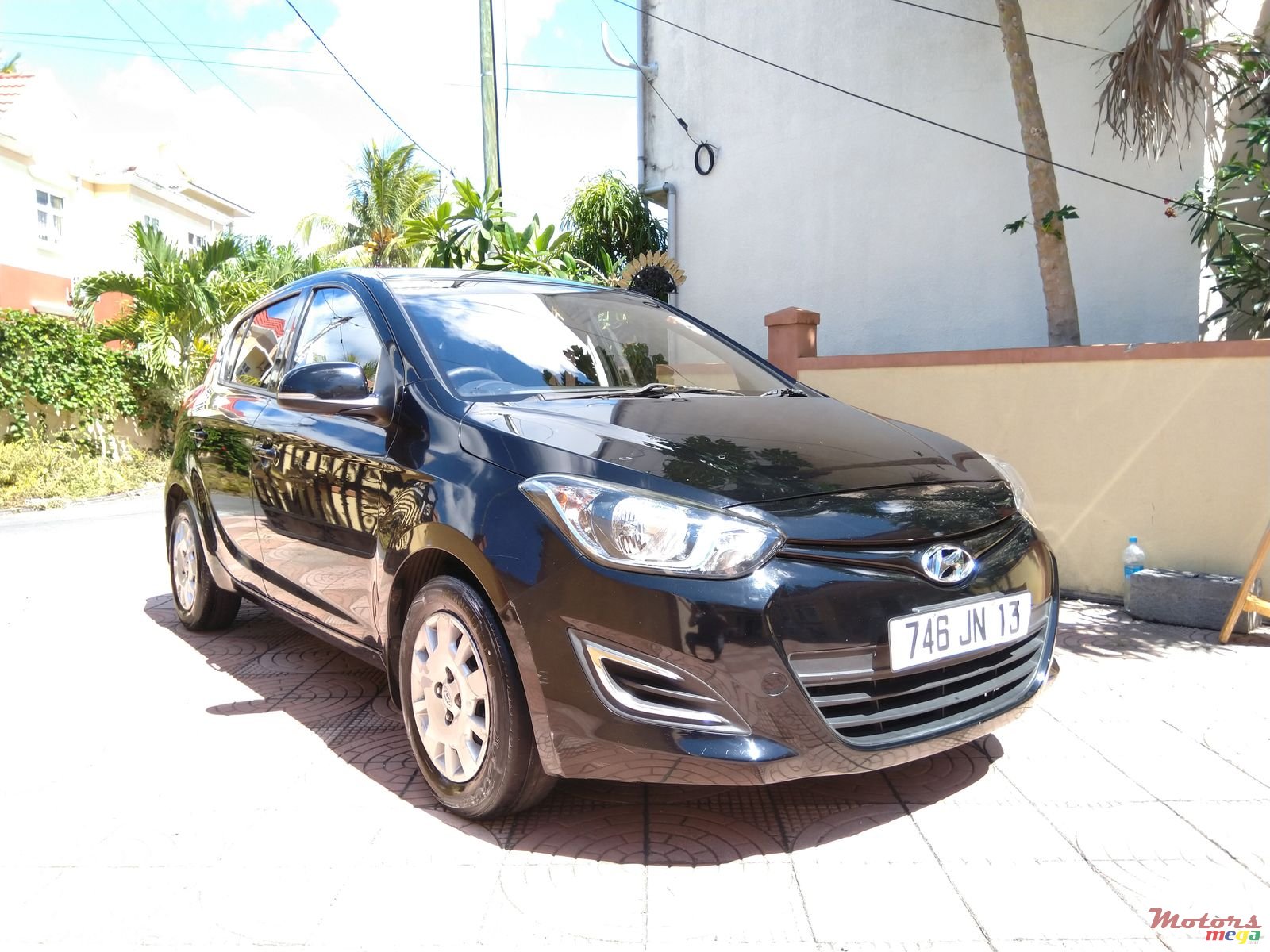 2013' Hyundai i20 photo #1