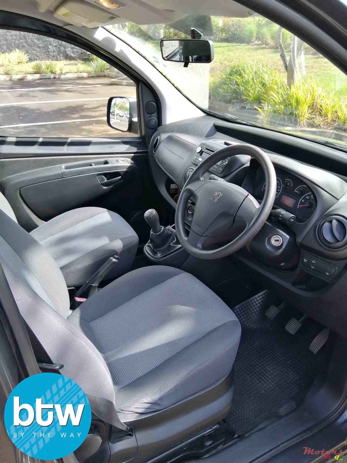 2012' Peugeot Bipper photo #5