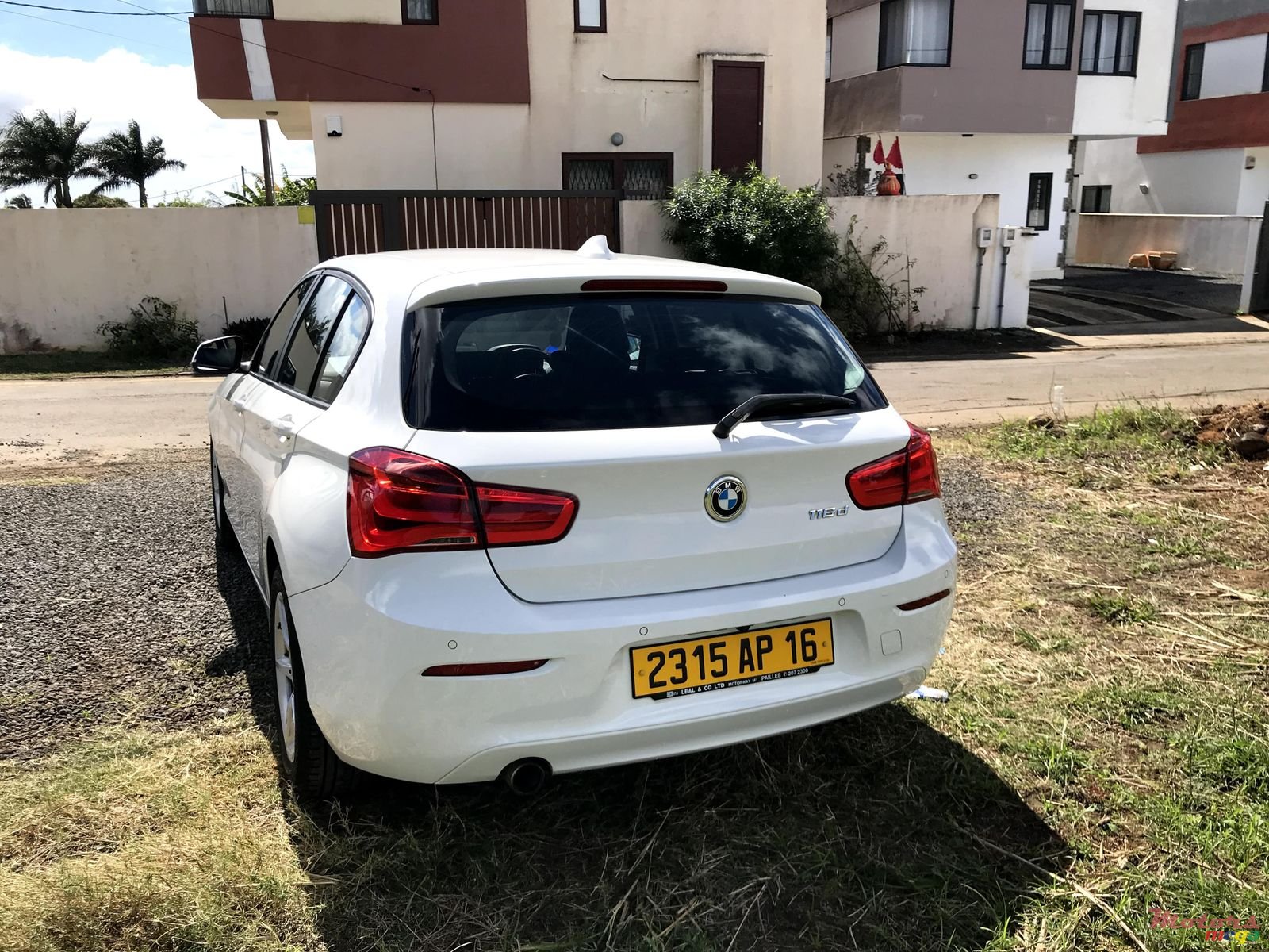 2016' BMW 1 Series 116d photo #4