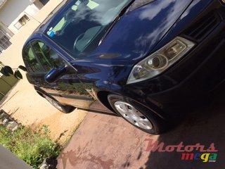 2007' Renault Megane photo #5